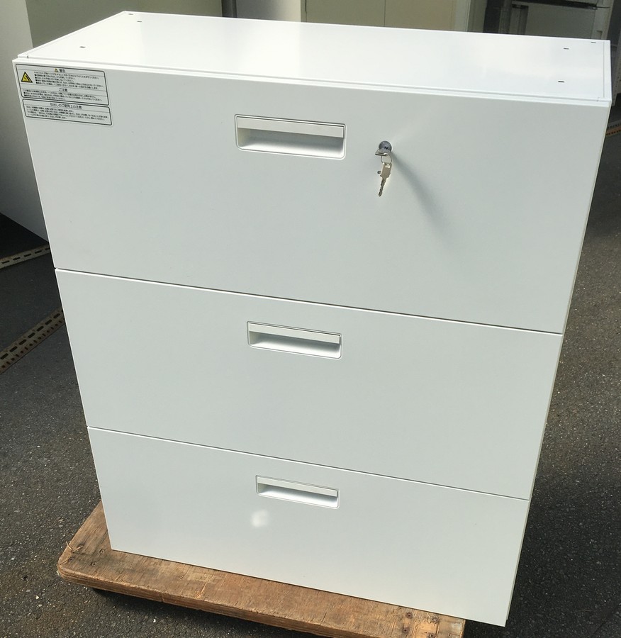 訳合いあり 逃げ口（訳あり）ラテラル３段収納家具 W900,D400,H1050粍 白いこと色つけ加える Ｌ６－Ａ１０５Ｈ－３