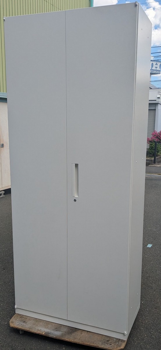 【中古】 内田洋行　両開き書庫 HS-T21(C)　5-825-1212　オフホワイト色 Ａ４ファイル６段収納対応タイプ W900,D450,H2150ミリ　鍵２本付き＊予備１