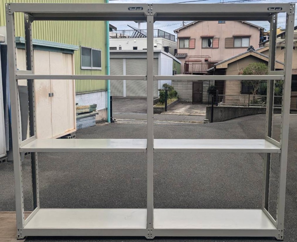 【中古】 ボルトレスラック中量棚 バン仕合わせ H2110,W2455,D471粍 全ての存在４段 精神的な統合が飾り気の無いなボルトレスタイプです。