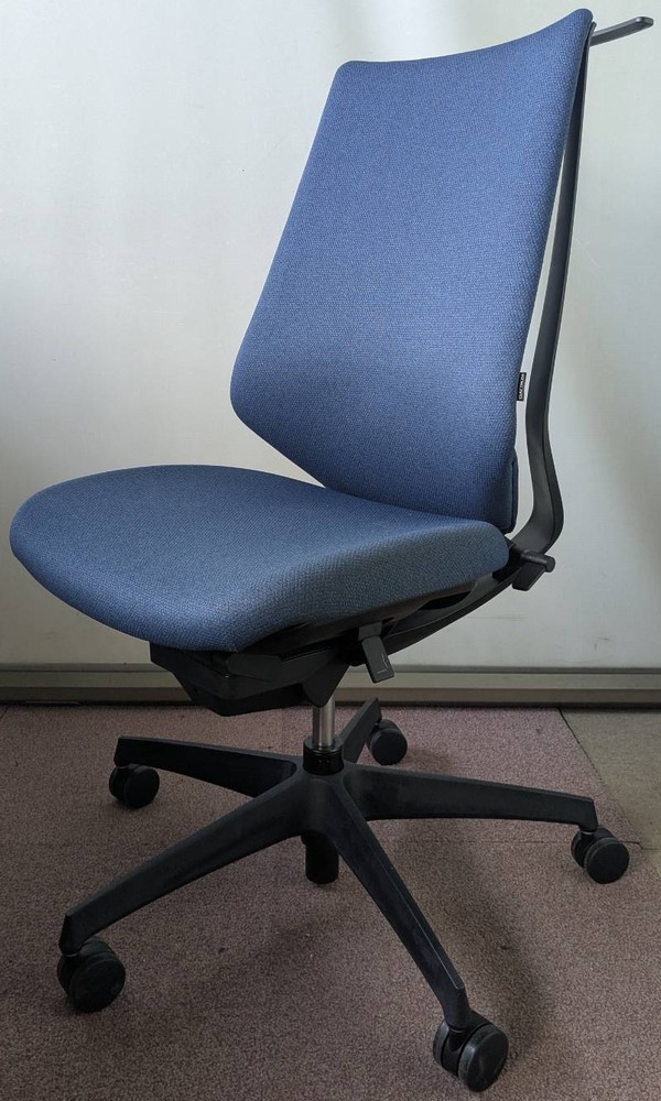 【中古】 コクヨ　デュオラチェア ファブリックタイプ　肘無し ジャケットハンガー付き