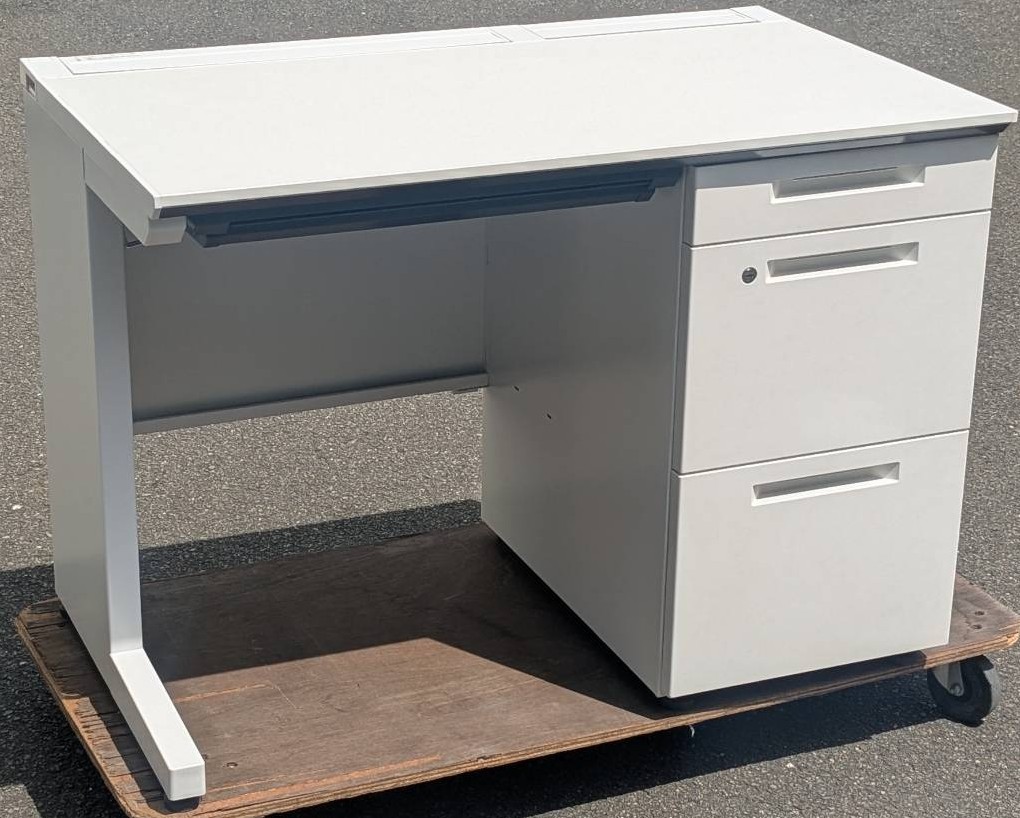 楽天市場】【中古】 コクヨ 両袖デスク（147） W1400,D700,H700ミリ