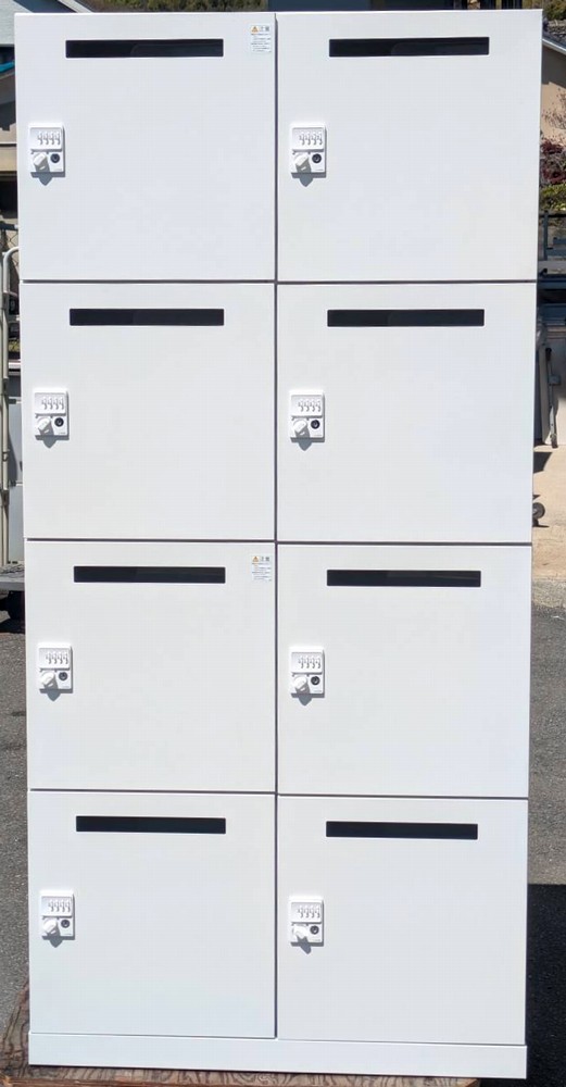 【中古】 イトーキ ８人用パーソナルロッカー ダイヤル錠タイプ（ダイヤル検索キーあります） HFSP-9023T3-W9 【北海道、沖縄や離島は配送不可です】【日曜・祝日・夜間配達不可です】