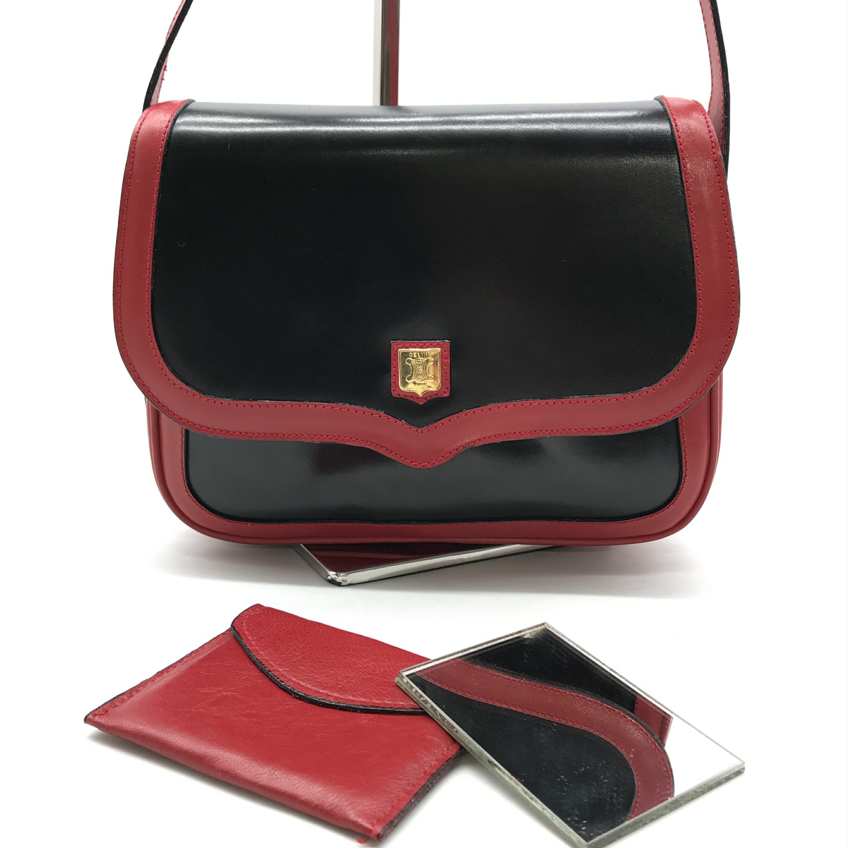 【中古】良品 CELINE セリーヌ マカダム バイ色合い なめし革 ヴィンテージ 肩部 御徒面子 黒いこと 赤いこと a2854