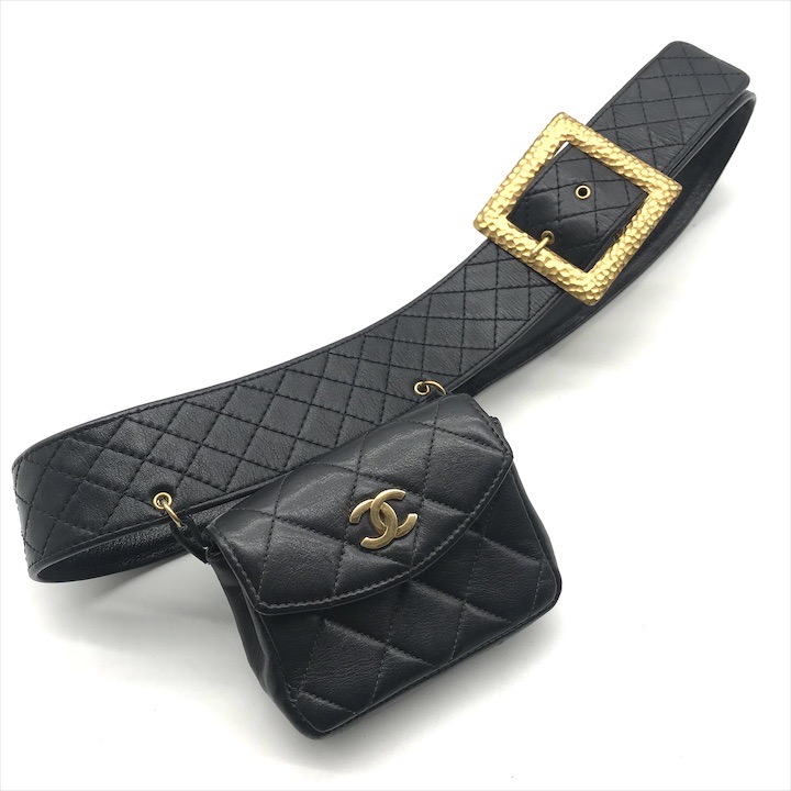 【中古】美品 CHANEL シャネル ココマーク うしろ押し鍵を掛ける ミニマトラッセ 酉の方角 合切袋 御徒面子 黒いこと k3265