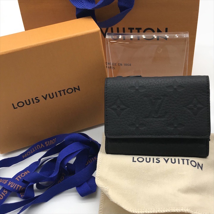 ルイヴィトン　三つ折り財布　ポルトフォイユパイロット　トリヨンレザー　ブラック LOUIS VUITTON ルイヴィトン 三つ折り財布 アンプラント