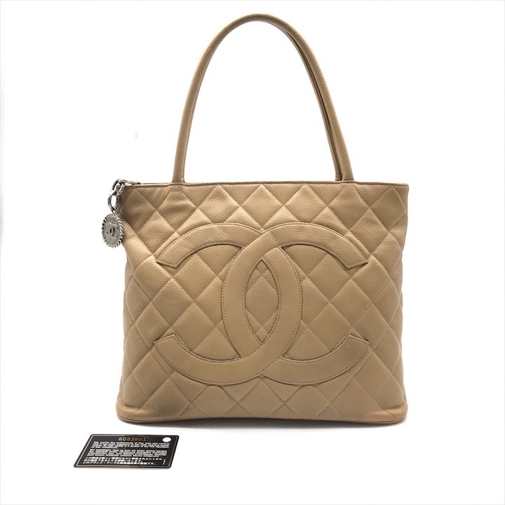 【中古】CHANEL シャネル ココマーク マトラッセ キャビア人はだ トート 御徒面子 刷り直すトート ベージュ レディース なめし革 しろがね色金具 db13