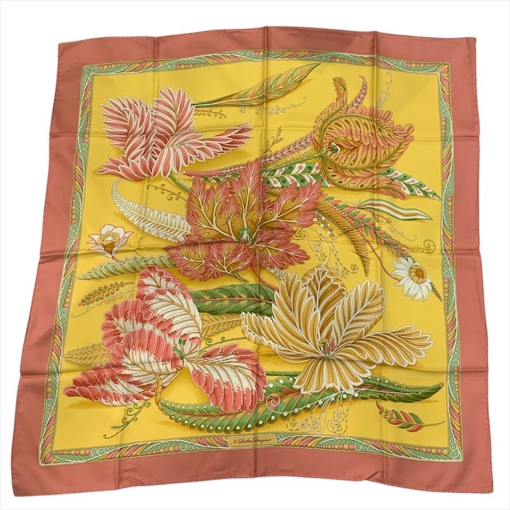 楽天市場】中古 美品 サルヴァトーレ フェラガモ スカーフ