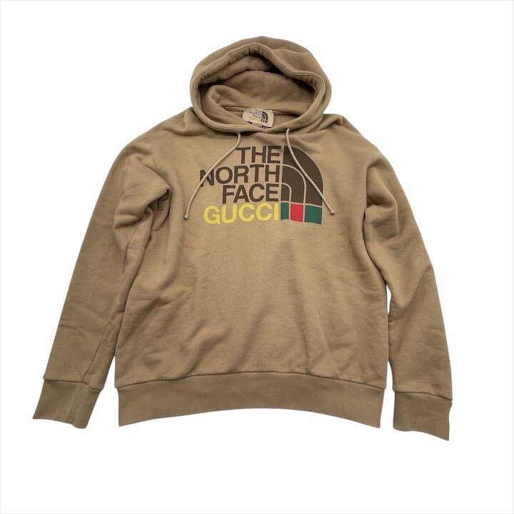 GUCCI 140 アウター　厚手のパーカー 再入荷アイテム GUCCI 140 アウター 厚手のパーカー Gucci Kids ロゴ
