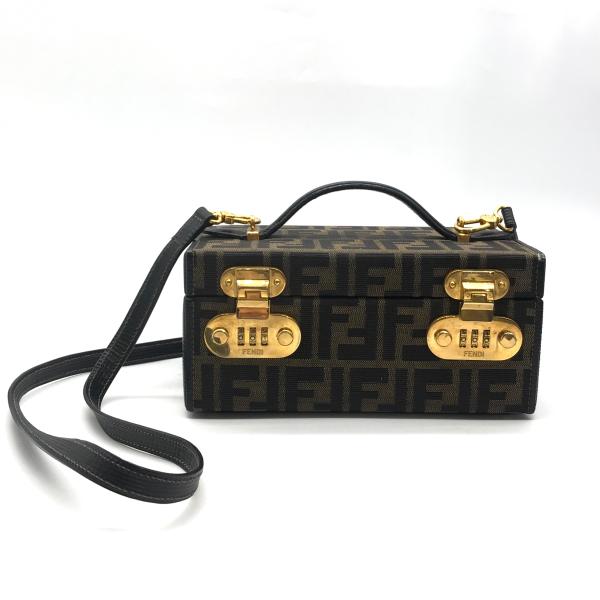 【中古】FENDI フェンディ ズッカ 文字盤式 バ二ティ 2WAY 御手々 肩先 御徒面子 良品 M12567