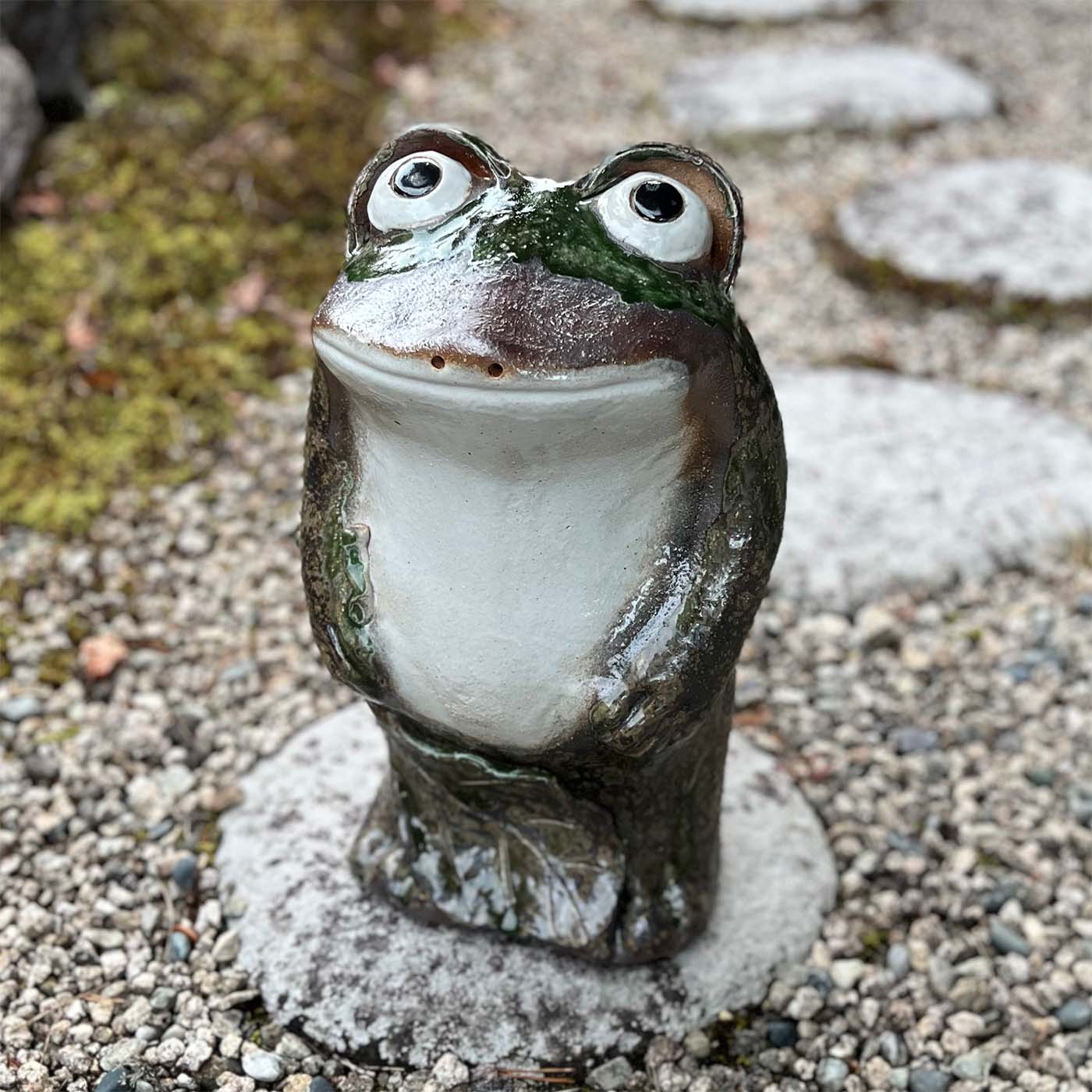 楽天市場】【添景】 太古窯 家門作【笑蛙】お座りカエル（中） 【陶器