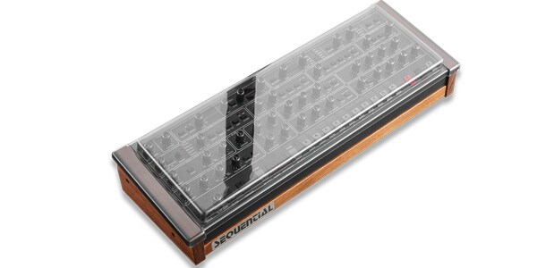 DECKSAVER（デッキセーバー） 各種プレーヤー・DJミキサー用ケース DS-PC-P6DESKTOP｜迅速配送の楽器機材本舗