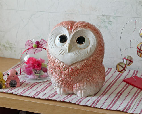 楽天市場】信楽焼 ふくろう 置物 ラブ 6.5号 ピンク フクロウ 陶器