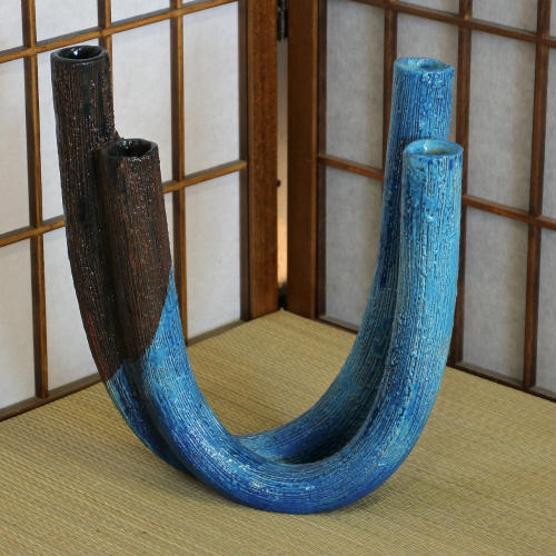 信楽焼 花器 青釉 2連 パイプ型 生花 池坊 小原流 自由花 創作 生け花 在庫数限り 在庫処分 和風 花瓶 華道 花入 フラワーベース 立花 ギフト 信楽焼き 華道 未生流 古流 遠州流 立花 (F-38)