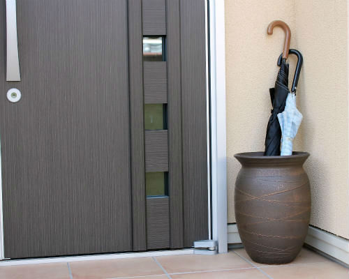 楽天市場】信楽焼 陶器 傘立て 白 窯変 長 壷型 傘たて おしゃれ