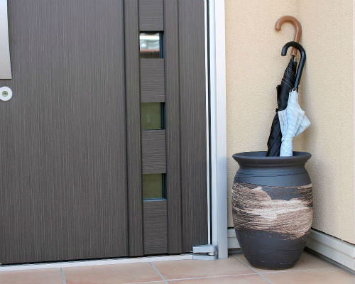 楽天市場】信楽焼 陶器 傘立て 白 窯変 長 壷型 傘たて おしゃれ