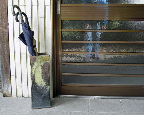 【ポイント3倍】信楽焼 陶器 傘立て 古陶 角 傘たて おしゃれ スリム 傘たて コンパクト 屋外 傘立 業務用 家庭用 屋外 北欧 アンティーク 洋風 倒れにくい フラワーベース 信楽焼き(MB038-03G)