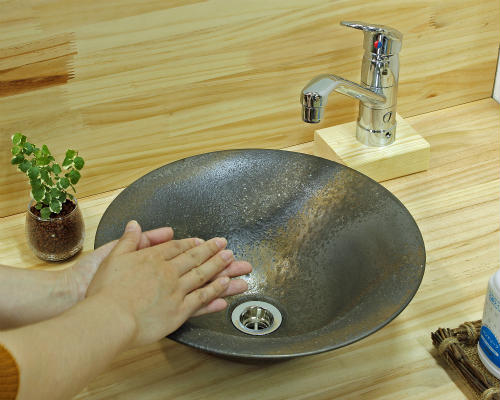 【ポイント5倍】 洗面ボウル 陶器 おしゃれ 信楽焼 陶器 手洗い鉢 金彩石肌 洗面器 置き型 洗面鉢 深型 小型 排水金具付き トイレ用 信楽焼き(MMA-33G)