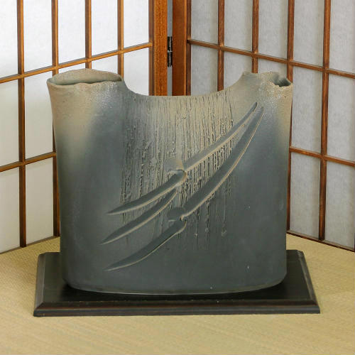 信楽焼 花器 灰釉 櫛目 彫り 生花 池坊 小原流 生け花 在庫数限り 在庫処分 立花 和風 華道 陶器 フラワーベース 立花 花瓶 ギフト 信楽焼き 華道 未生流 古流 遠州流 (3-161a) 6,248円