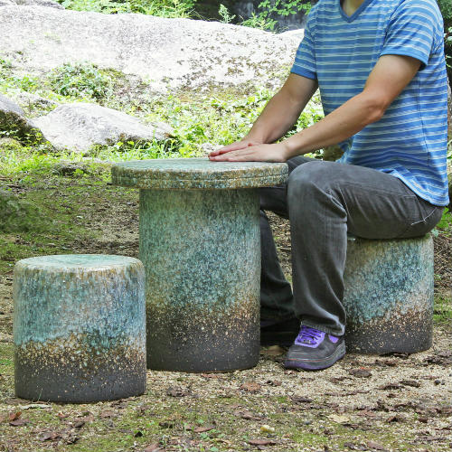 【尖んがり10倍】信楽焼 庭園 時刻表 仕掛ける 3点(2名) 古窯変石肌 15号(時刻表×1、庭園女性議長×2) 瀬戸もの 今めかしい 北欧 室外 雨合羽 雨ざらし 可 信楽焼 瀬戸もの 庭園テーブルセット 女性議長 腰掛け 丸 丸型 居敷き アンティーク(MB117-03G)