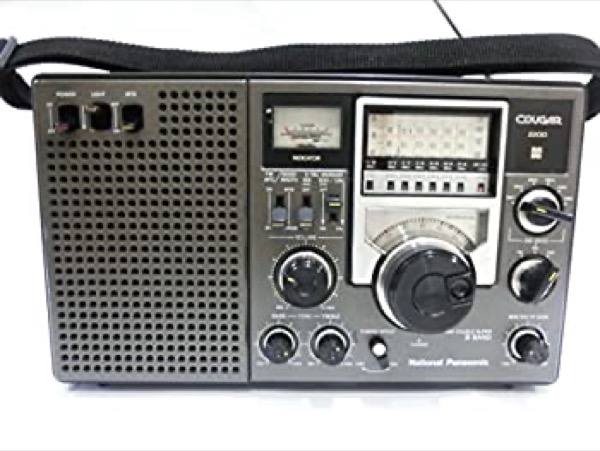 【中古-人並み外れたに好いたらしい】 National Panasonic 国民的 パナソニック 松下電器産業 RF-2200 クーガー2200 FM-中波-短波 8周波数帯域受信システム (BCL/SW1～SW6/MW/F