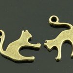 【中古】【輸入品・未使用】猫チャーム 30個*アンティークゴールド 直輸入品 19×14センチ 大量 卸売り ざっかや。 (30個セット) [並行輸入品]