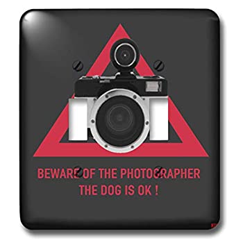 【中古】【輸入品・未使用】3drose LSP _ 37715?_ 2?Beware of the写真家の犬はOK。レッドテキストと三角形、ブラック背景、フラッシュカメラ???ダブル切り替えスイッチ