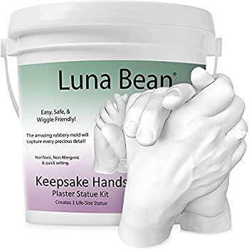 【中古】【輸入品・未使用】Luna Bean LARGE Keepsake Hands Casting Kit | DIY Plaster Statue Molding Hand Holding Craft Kit for COUPLES%ｶﾝﾏ% Adult & Child%ｶﾝﾏ% Wedd｜ムジカ＆フェリーチェ店 20,582円