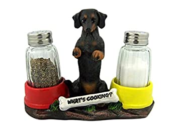【中古】【輸入品・未使用】Hot N' Spicy Dachshund Salt & Pepper Shaker Holder