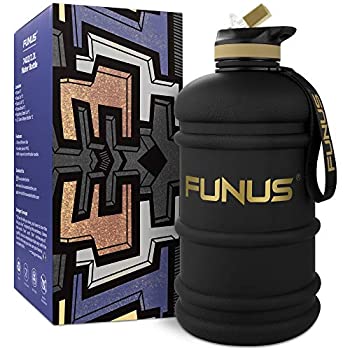 【中古】【輸入品・未使用】FUNUS ビッグウォーターボトル 1.3L - 2.2L 無臭水差し BPAフリー ハイドロジャグ 漏れ防止 再利用可能 大容量 メンズ レディース フィットネス