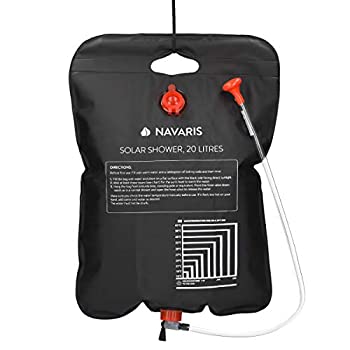 【中古】【インポート品・未当てはめる】Navaris ソーラーシャワーバッグ 5gal/20L - ソーラーヒーティングキャンプシャワーバッグ シャワー天々、配管、水道栓天々付き添い人 旅する、