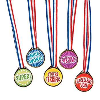 【中古】【輸入品・未使用】受賞メダル詰め合わせ 1.5インチプラスチック製メダル 16インチ 愛国的なリボン付き 50個