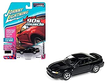 【中古】【輸入品・未使用】Johnny Lightning 1:64 Muscle Cars USA - 1999 Ford Mustang GT Black [並行輸入品]｜ムジカ＆フェリーチェ店