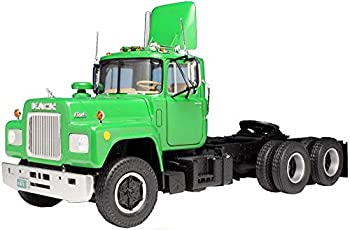 【中古】【輸入品・未使用】AMT AMT1039 1:25 Mack R685ST-Semi Tractor [並行輸入品]