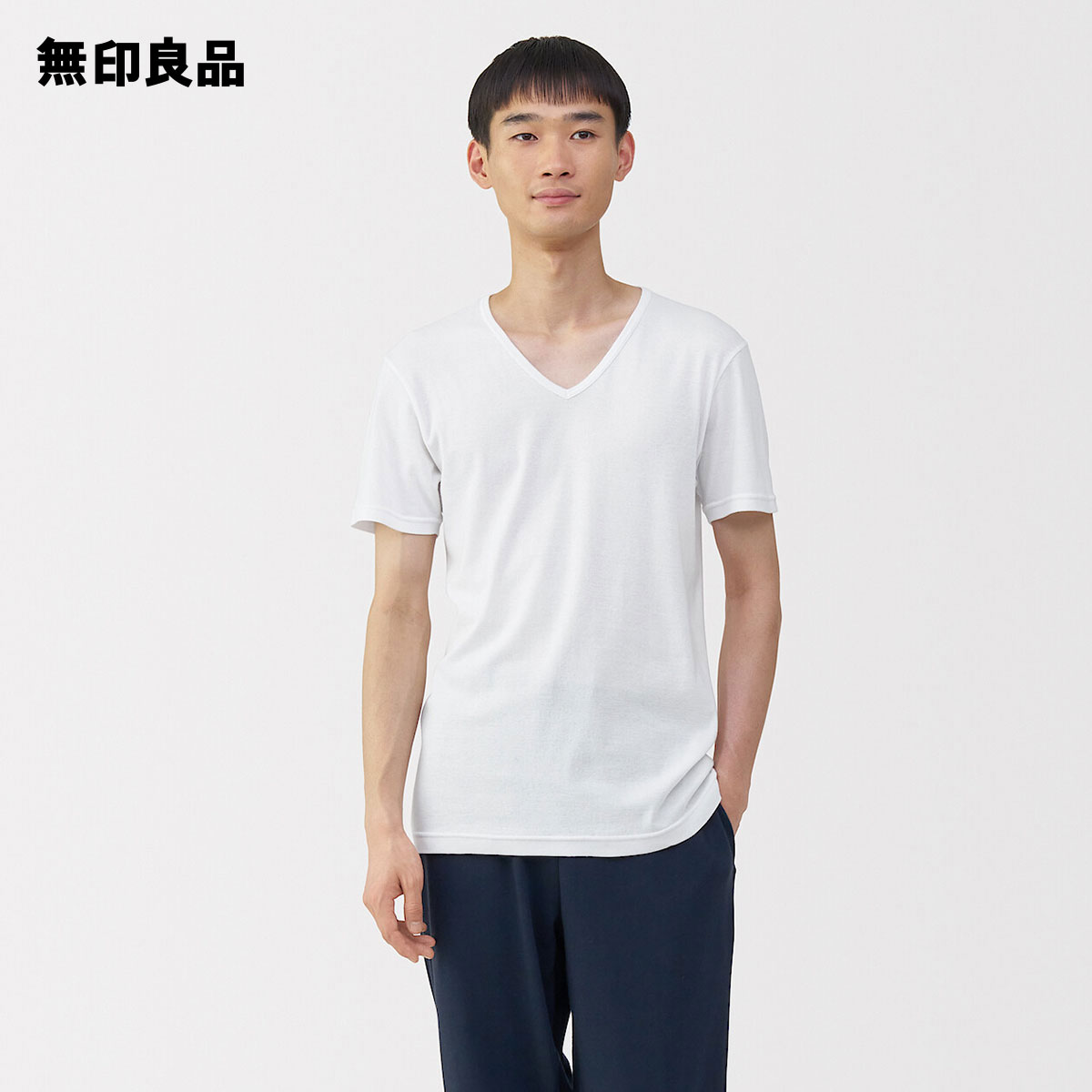 新品未使用　希少 ホワイトカラー　Vネック　SKINS 長袖シャツ 4547315310401.jpg