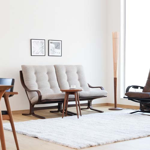 徳島調度品 Fuji furniture 冨士ファニチア agio アージオ 広々とした長椅子 国産調度品 純乎たる 長椅子 オーク材 ウォール中毒者 桜んぼう 布切れ 練りあわせるなめし革 本革