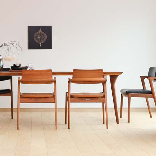 徳島家具 Fuji furniture 冨士ファニチア koti コティ アームチェア 板座 国産家具 無垢 ダイニングチェア オーク ウォールナット チェリー|MUKU工房(家具&クラフト)