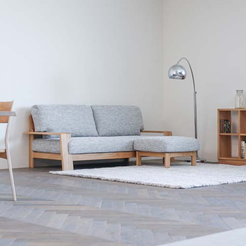 飛騨調度品 hida 飛騨産業 風のうた 長いす 国産調度品 純一無雑 長いす オーク材 布切れ 組みあわせるなめし革 本革
