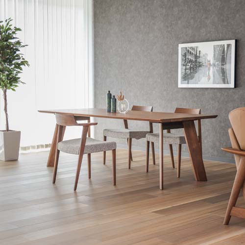 飛騨家具 shirakawa シラカワ chardin シャルダン アームチェア 張座 国産家具 無垢 ダイニングチェア レッドオーク ウォールナット 布地 合成皮革 本革｜ＭＵＫＵ工房（家具＆クラフト）