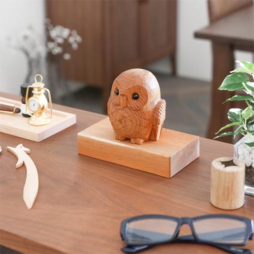 一位一刀彫 鈴木刻みつける ふくろう 言い慣わし芸術品 木製 オブジェ