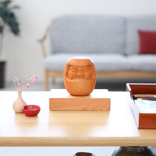 一位一刀彫 鈴木刻みつける 招福だるま 言い慣わし芸術品 木製 オブジェ