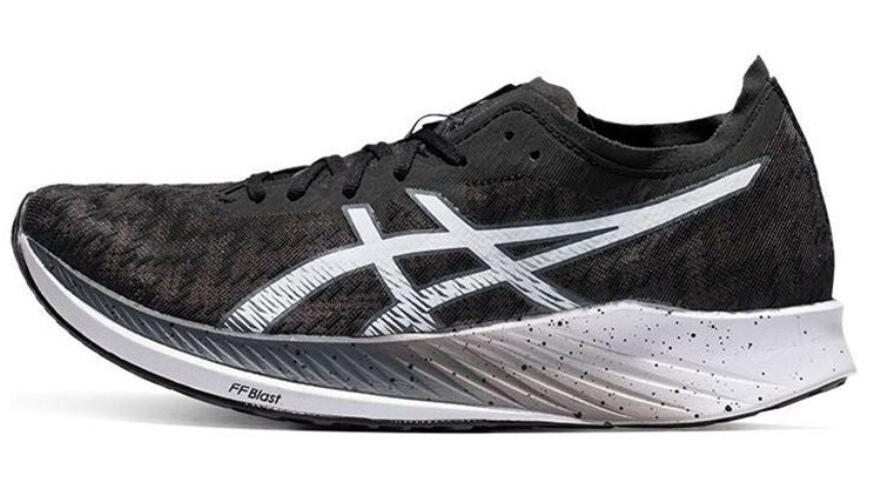 【送料無料】 ASICS アシックス ランニングシューズ マジックスピード 1011B026 衝撃吸収 軽量 メンズ|ムネスエスポーツ店