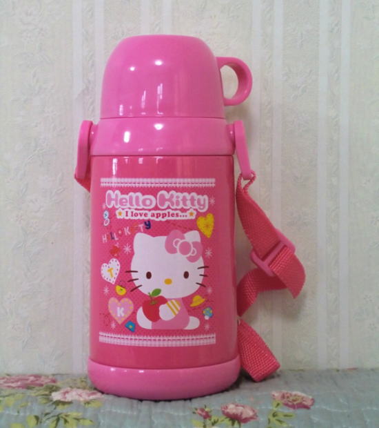 楽天市場 ハローキティ ステンレスボトル ハンドル式コップ付400ml ドット チェック キティちゃん Hello Kitty Kt スケーター 子供用 水筒 携帯 保温 保冷 お弁当グッズ 遠足 学校 幼稚園 保育園 おしゃれ リビング雑貨 村橋