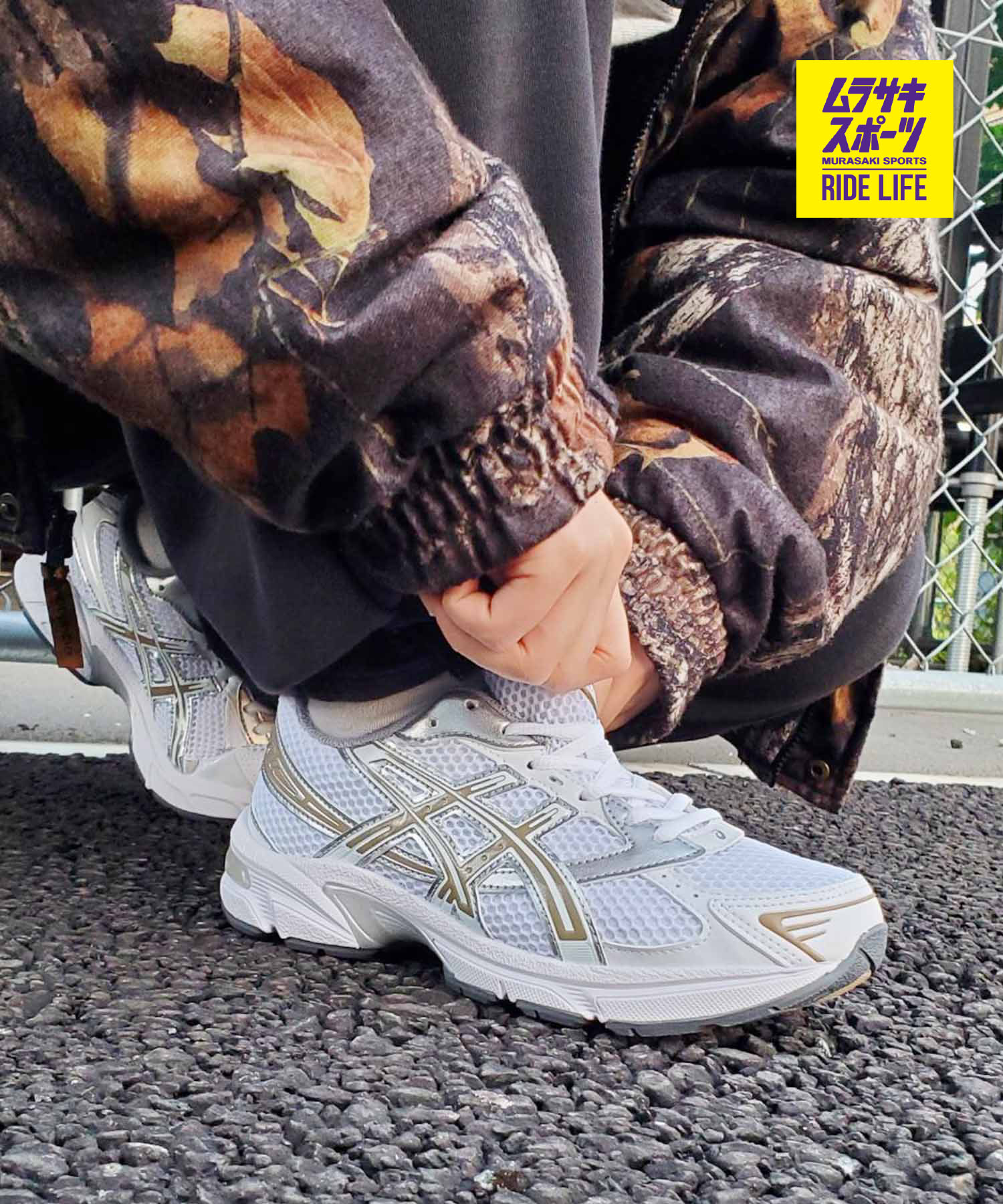 ASICS アシックス スニーカー レディース 韓国 心地よい しろがね色 GEL-1130 1203A609-104