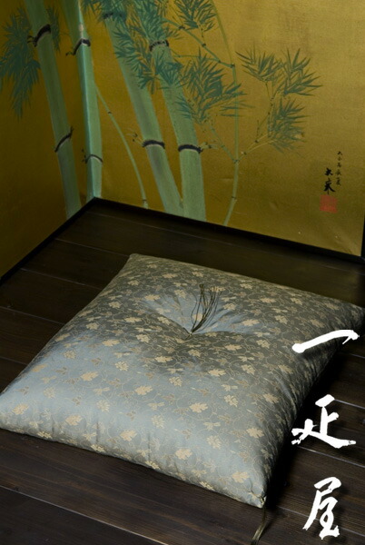 緞子 （ 一重蔓 ・ 唐花紋 ） 座蒲団 65×69糎 ※夫婦関係判