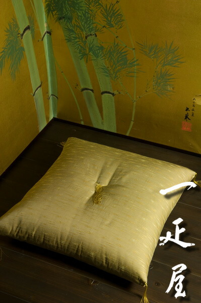 緞子 （ 霞 ・ 鶯茶 ） 座蒲団 59×63糎 ※八端判