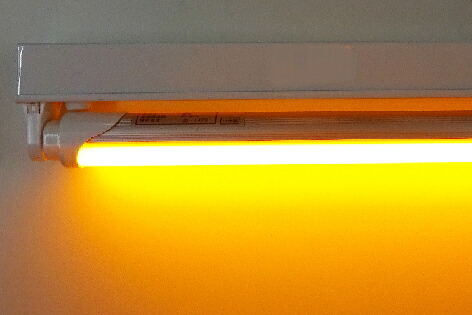 【殺虫剤LED】直管型LED照明装置1200型（照明装置手道具付き添い人） HY-112K