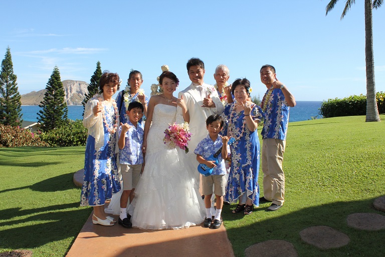 【楽天市場】【レンタル】アロハシャツ Type B(お揃いのムームー有)ハワイ、グァム、沖縄の結婚式に参列する服装にピッタリのアロハシャツ