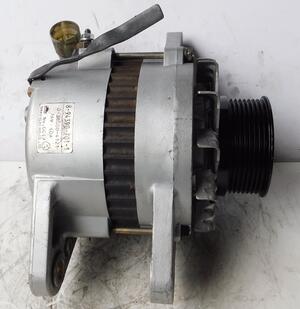 【中古】【※要コア返却】●オルタネーター●日興　いすゞフォワード　0-35000-4121/8-94390-701-1【リビルト品】｜MVリパーツ社　店