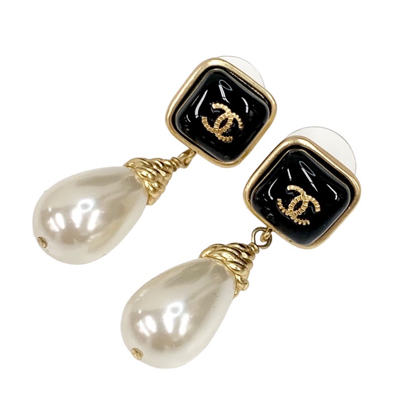CHANEL(シャネル) Coco mark light stone pearl earrings ココ