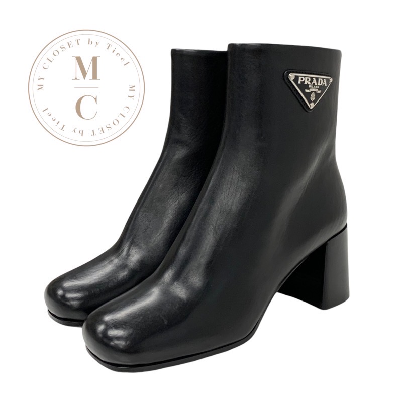 美品 PRADA プラダ ブラック レザーブーティ PRADA レザー ブーティー ブラック メタル バックル (PRADA